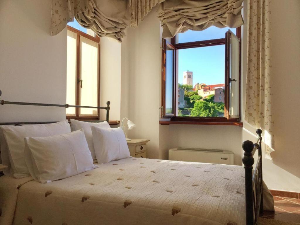 Palazzo Angelica B&B Adults Only Oprtalj Bilik gambar